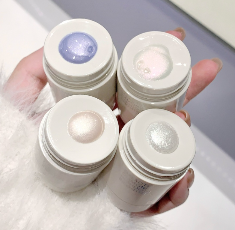 Liquid Highlighter Makeup Shimmer & Shine SHAQINUO Ultra-Smooth Radiant Illuminator for Face Body Glitter Brighten Highlighter